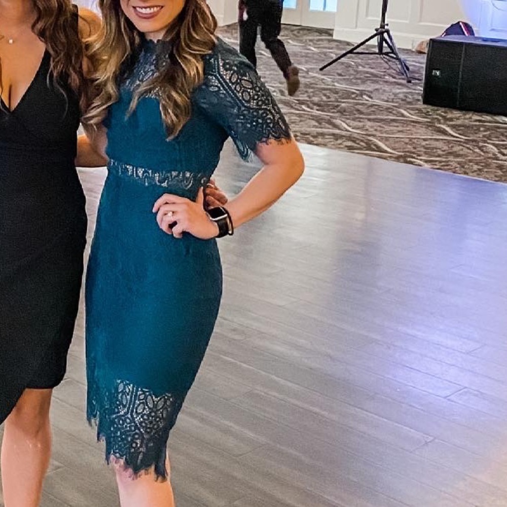 Lulus green lace dress